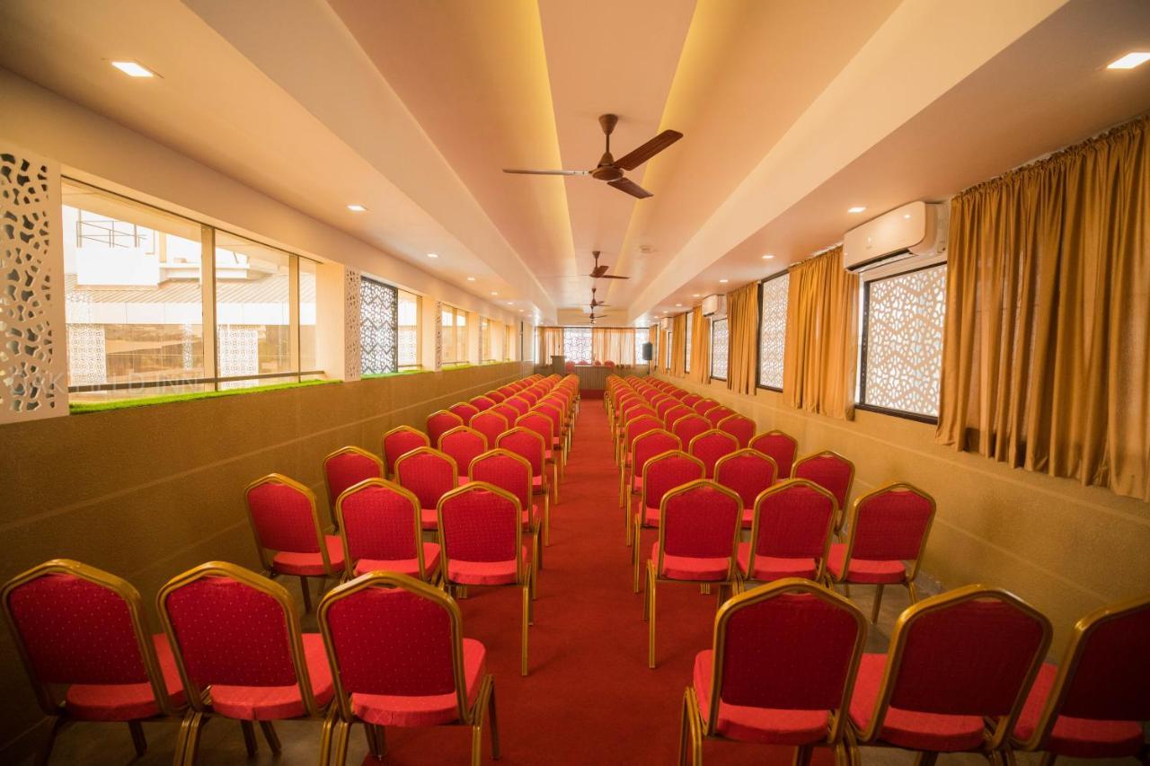 Hotel Oak Field Kochi