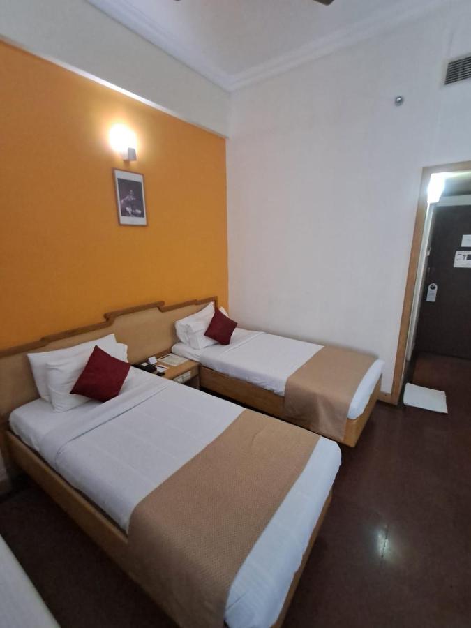 Love hotel Presidency Towers,kochi *