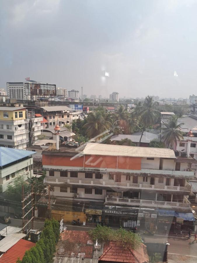Love hotel Presidency Towers,kochi Kochi