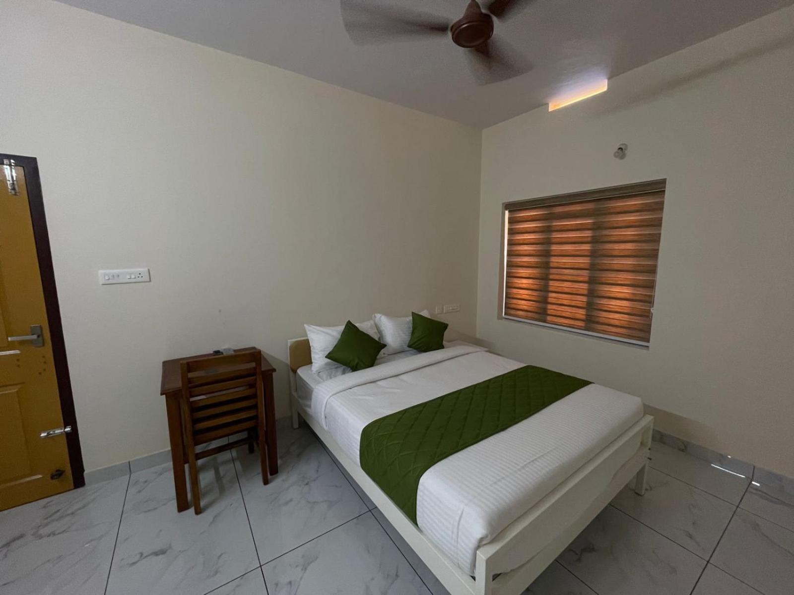 Greenview Royal Near Amrita Hospital Edappally Homestay Kochi