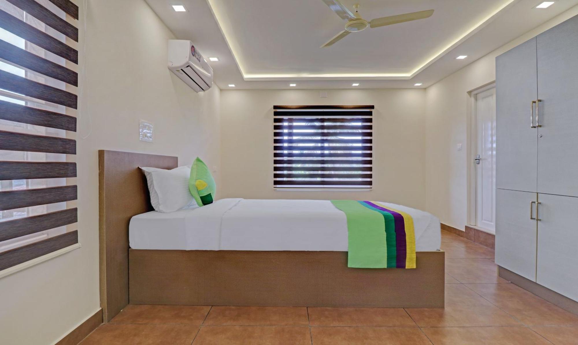 Hotel Treebo Golden Terminal, Airport Kochi