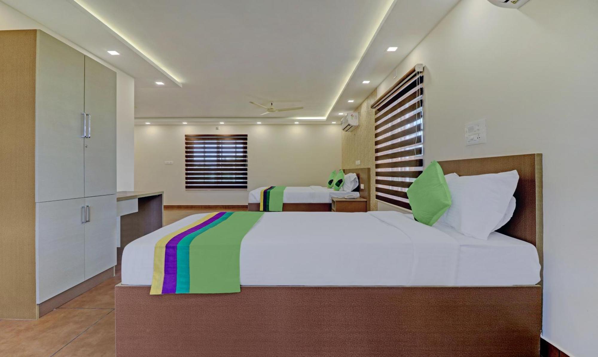 Hotel Treebo Golden Terminal, Airport