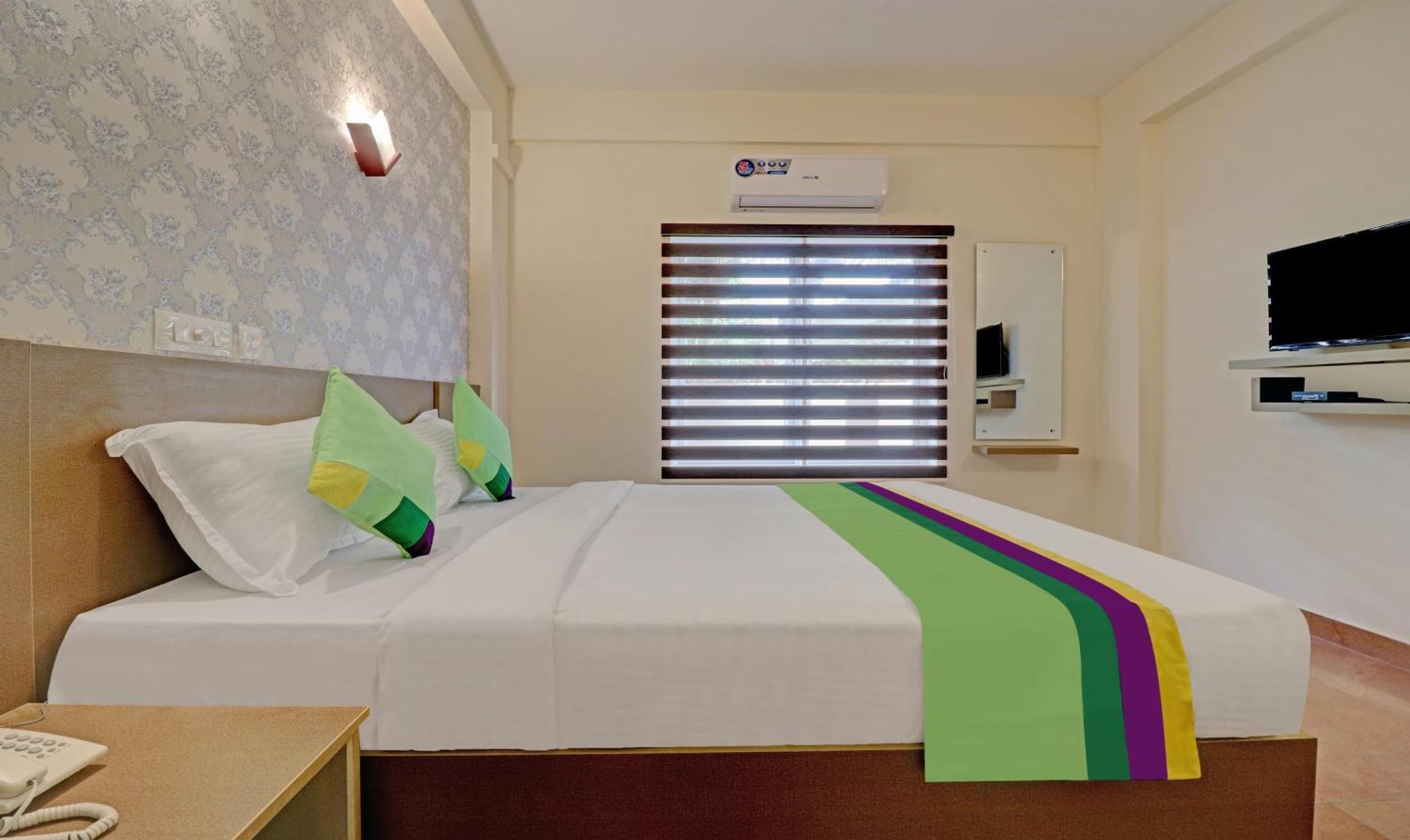 Hotel Treebo Golden Terminal, Airport Kochi