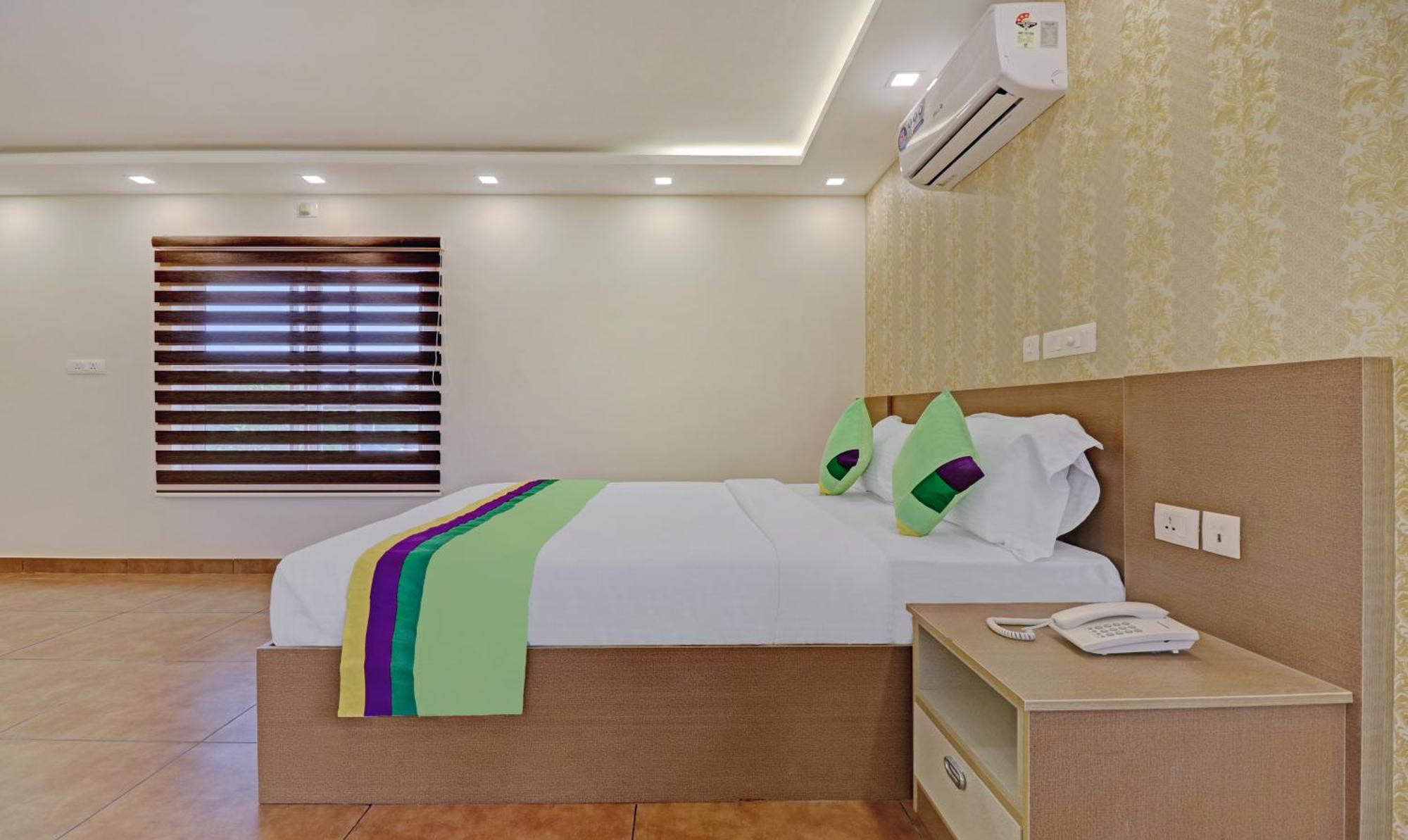 Treebo Golden Terminal, Airport 3*