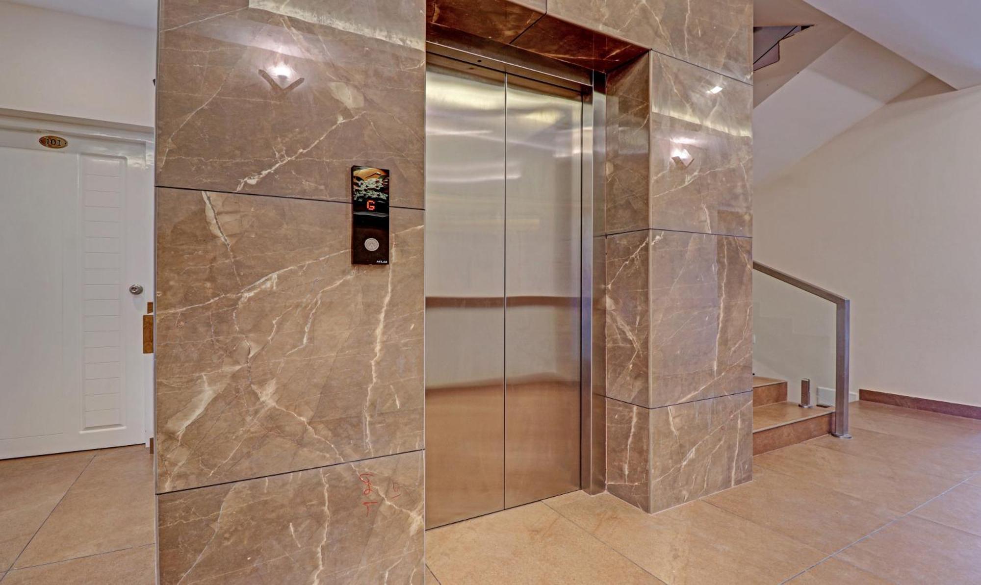Treebo Golden Terminal, Airport Hotel 3*