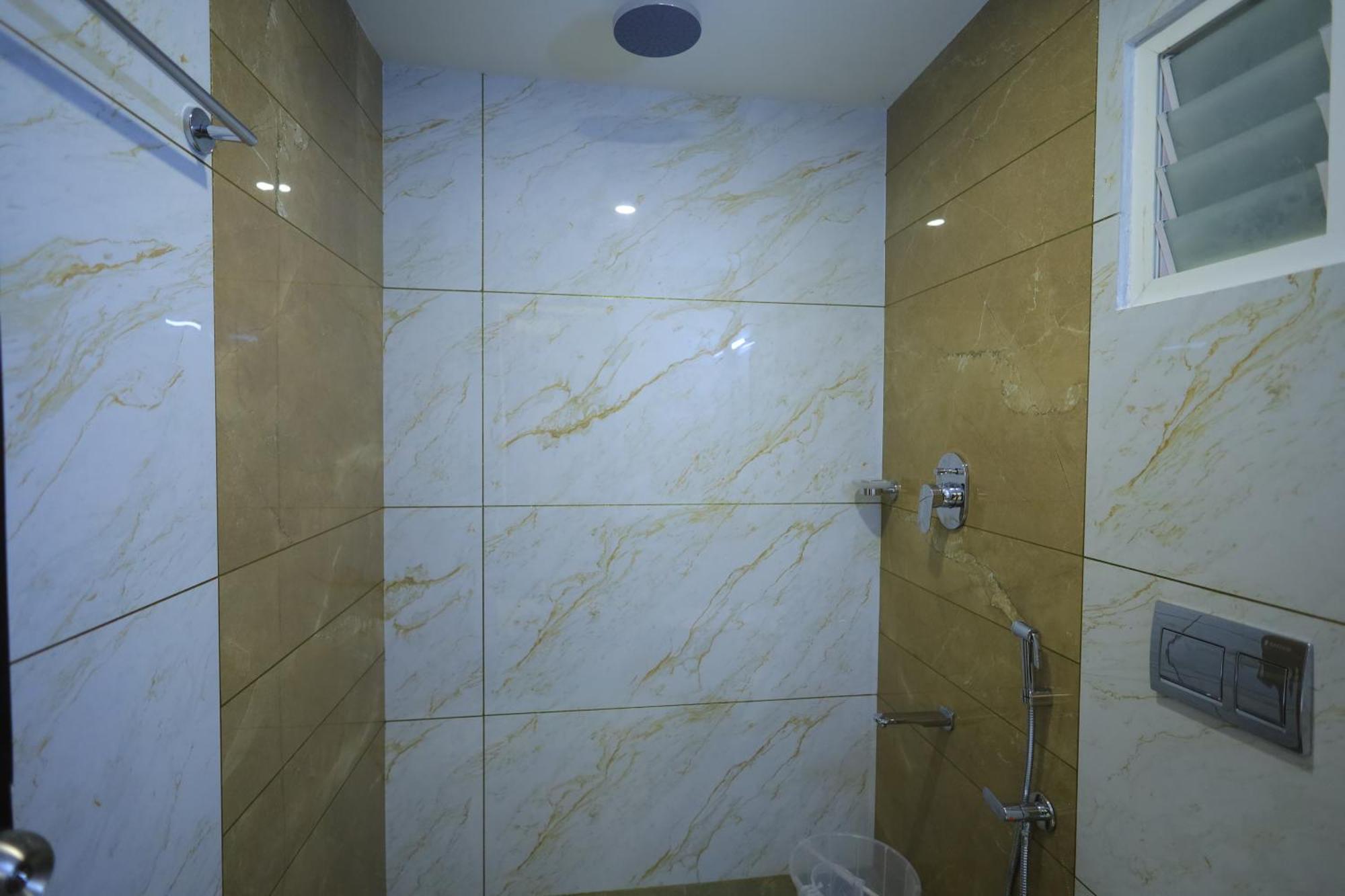 Arctic Business Hotel 3*
