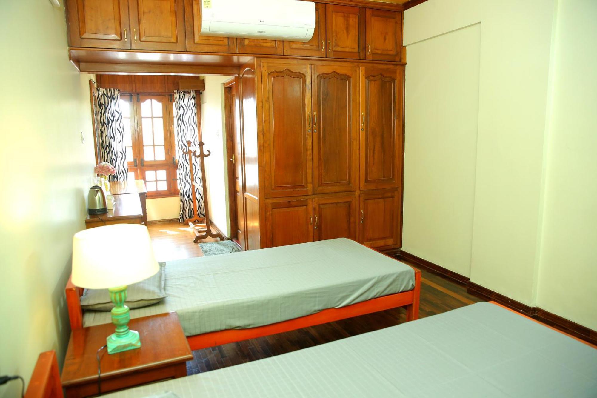 Court View Kochi