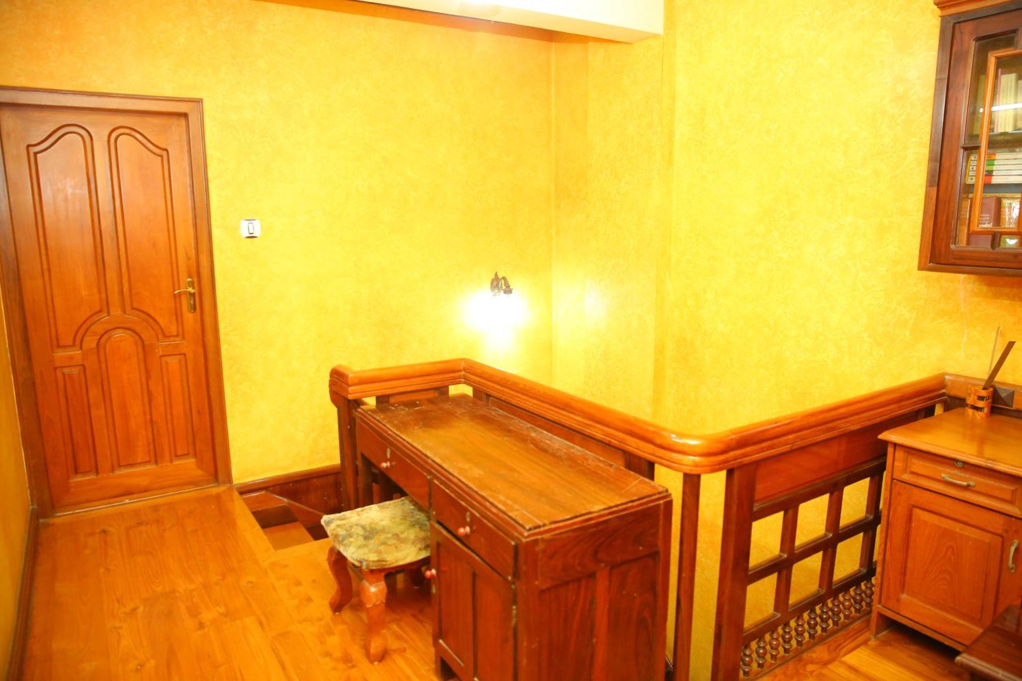 Court View Kochi