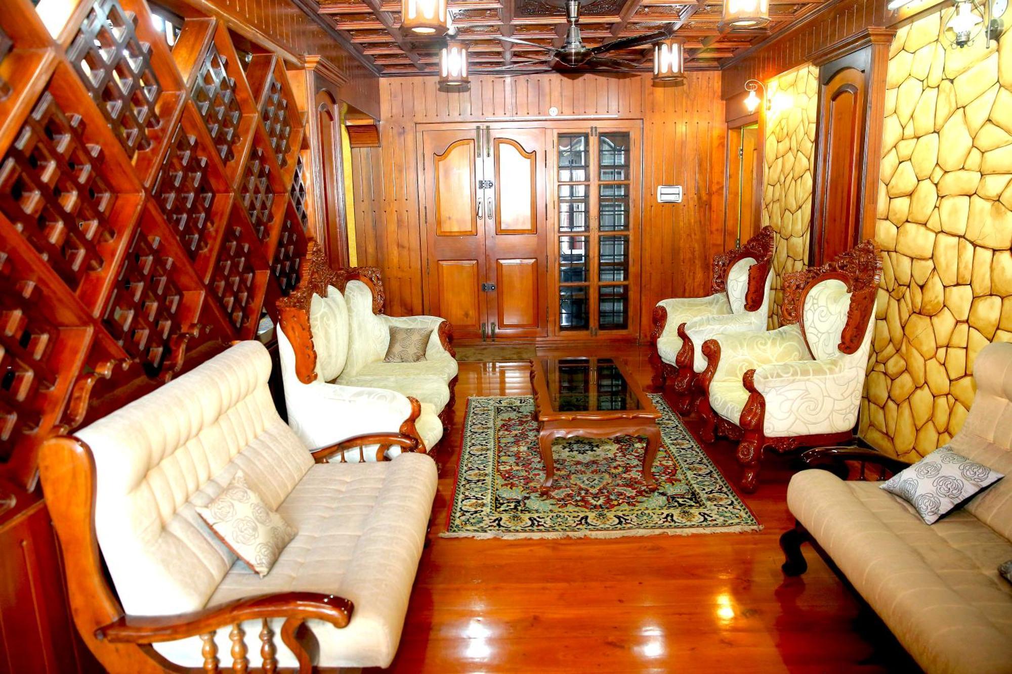 Court View * Kochi
