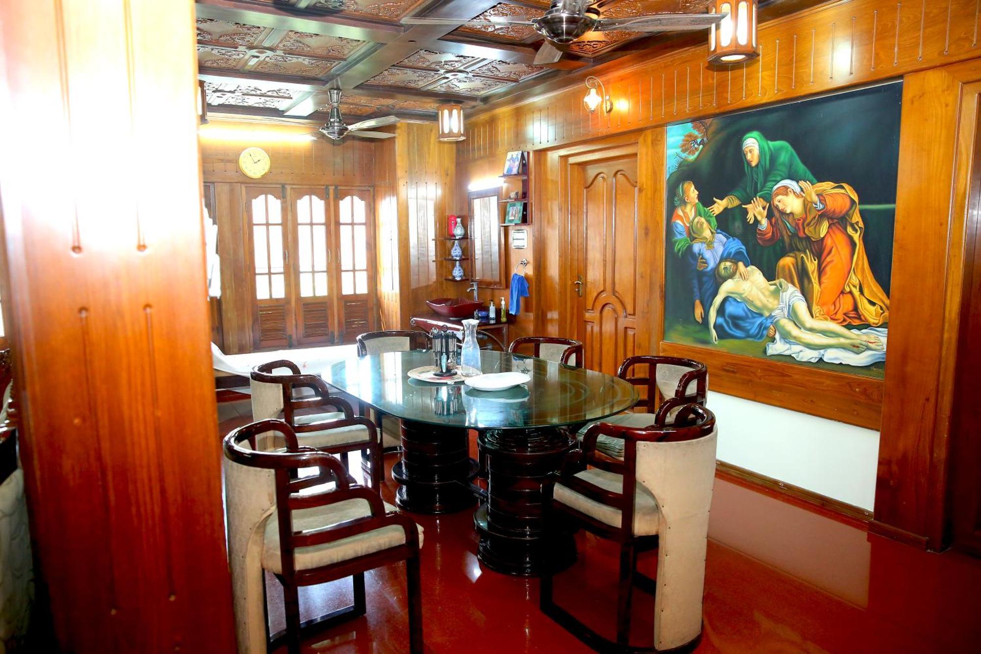 Court View Apartment Kochi