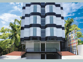 Super Townhouse Malabar Illam