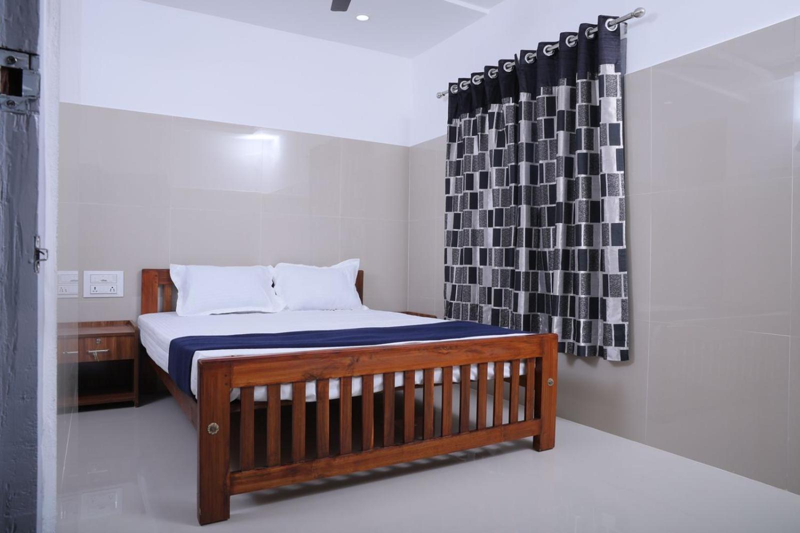 Asian Nest Serviced * Kochi