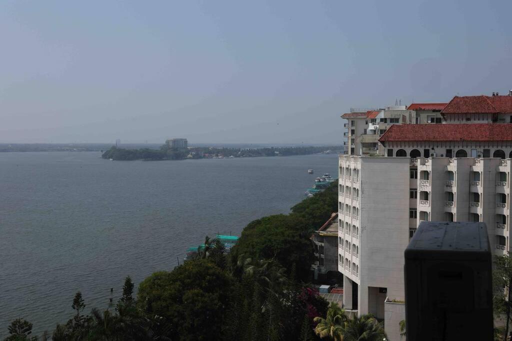 Apartment Best Serviced In Cochin Marine Drive