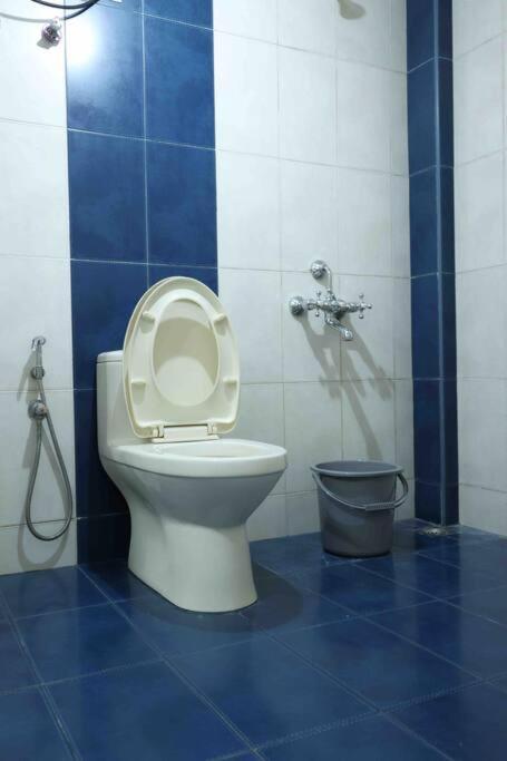 Best Serviced In Cochin Marine Drive *