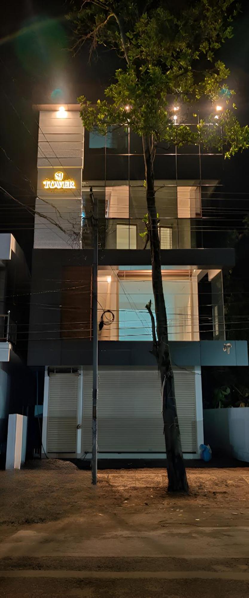Spacious 2bhk Near Airport Apartment