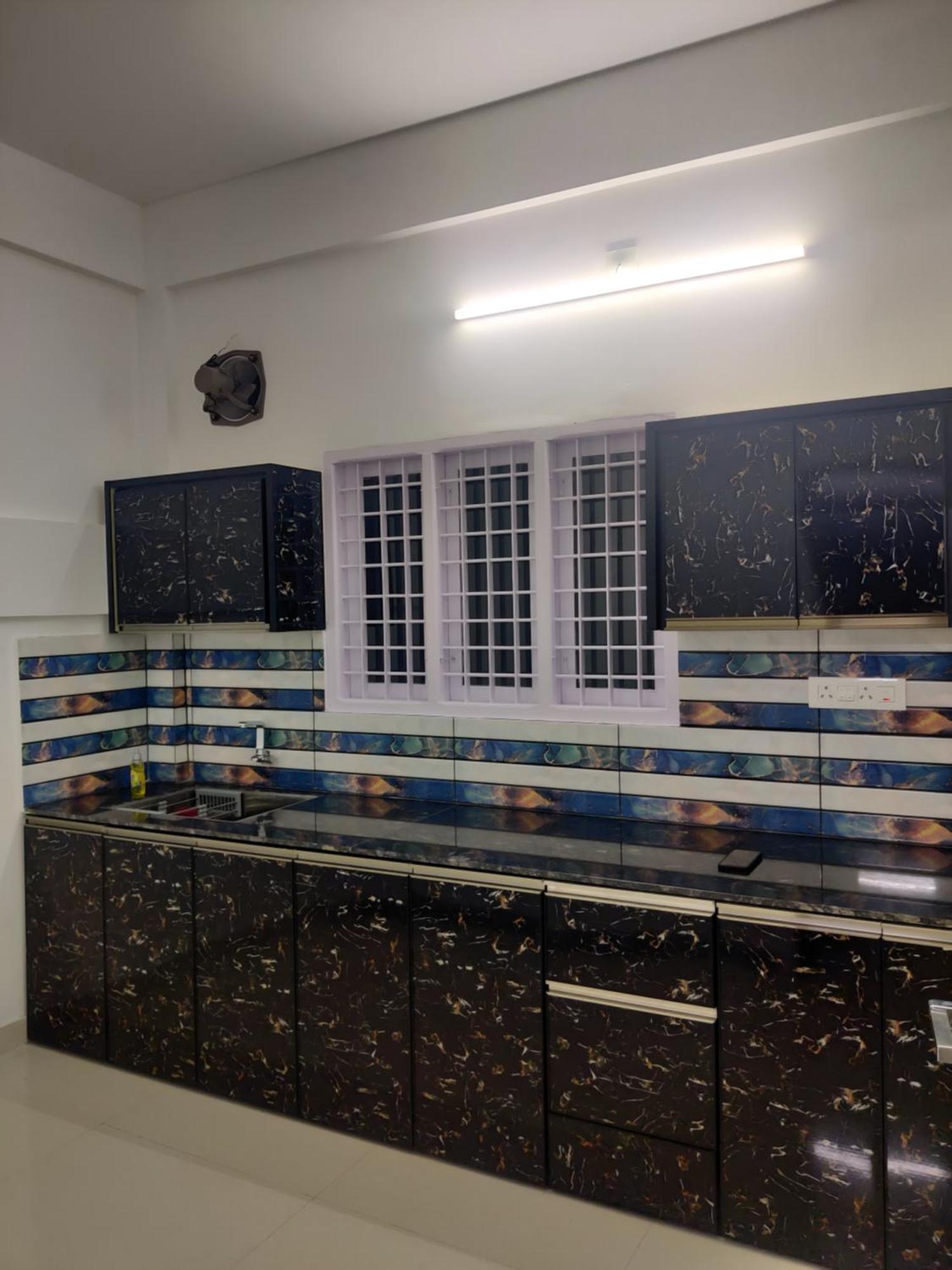Spacious 2bhk Near Airport *