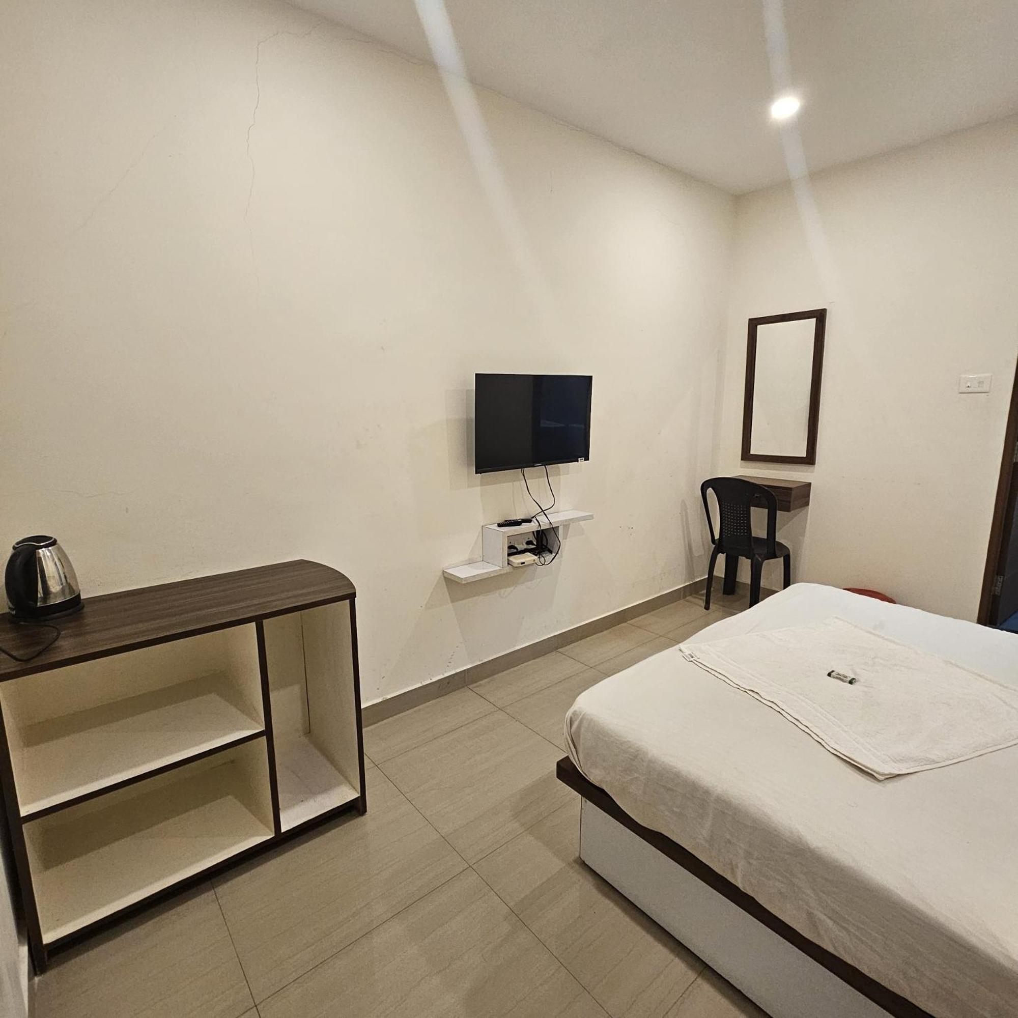 Heres Residency Hotel *