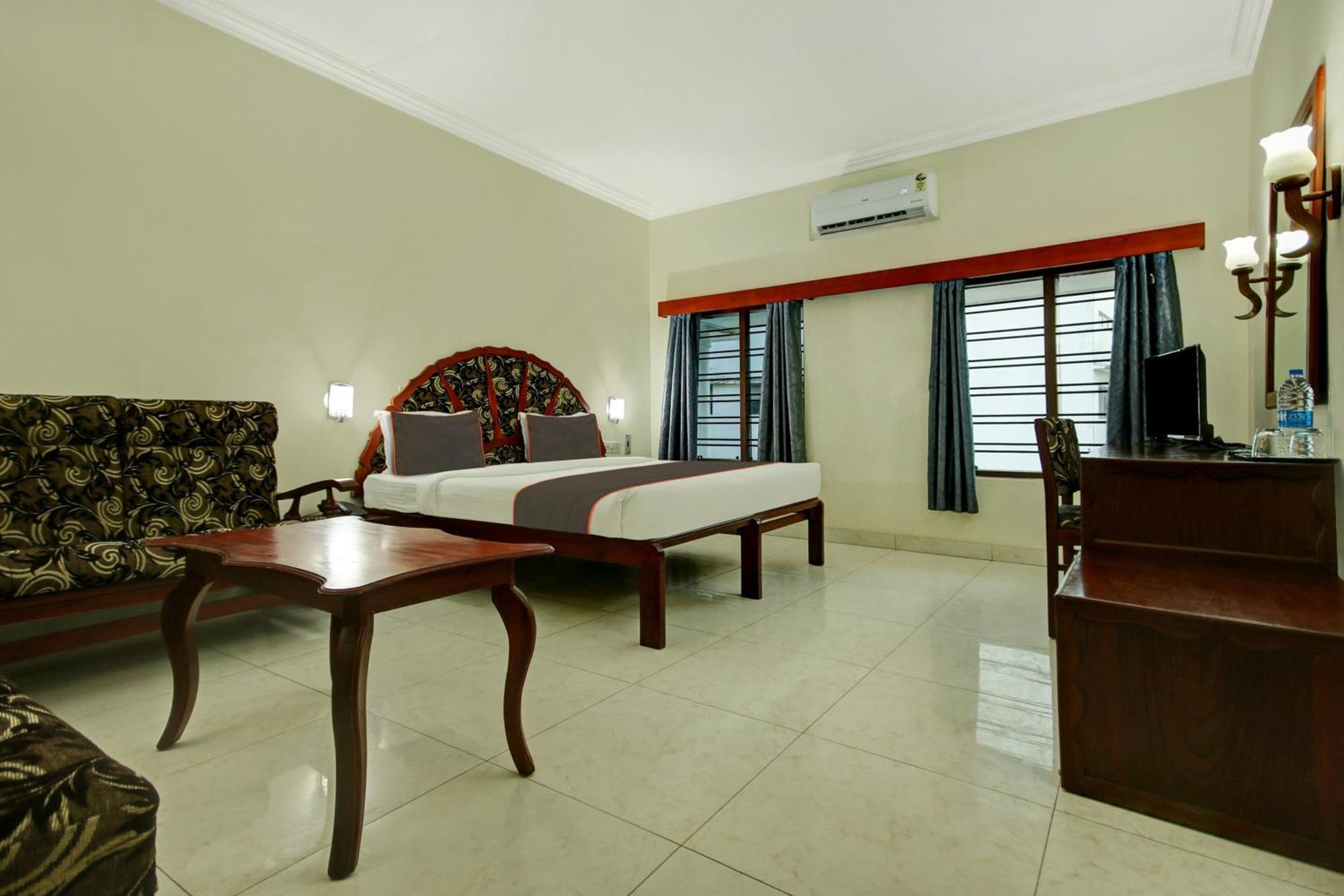 Hotel Collection O Paulson Park Kochi