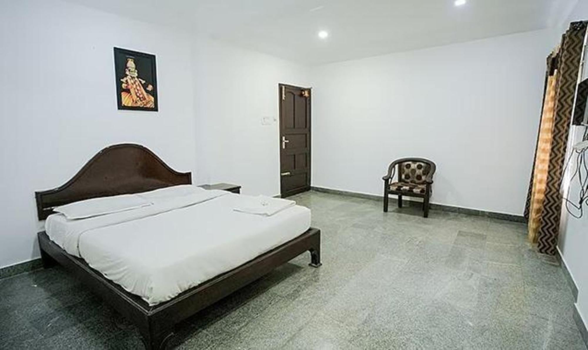 Fabhotel Lime Light Hotel 3*