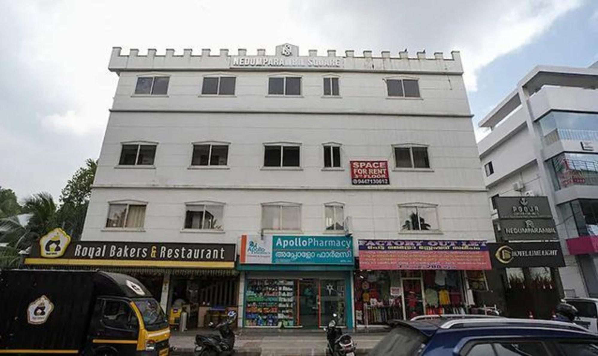 Hotel Fabhotel Lime Light 3*