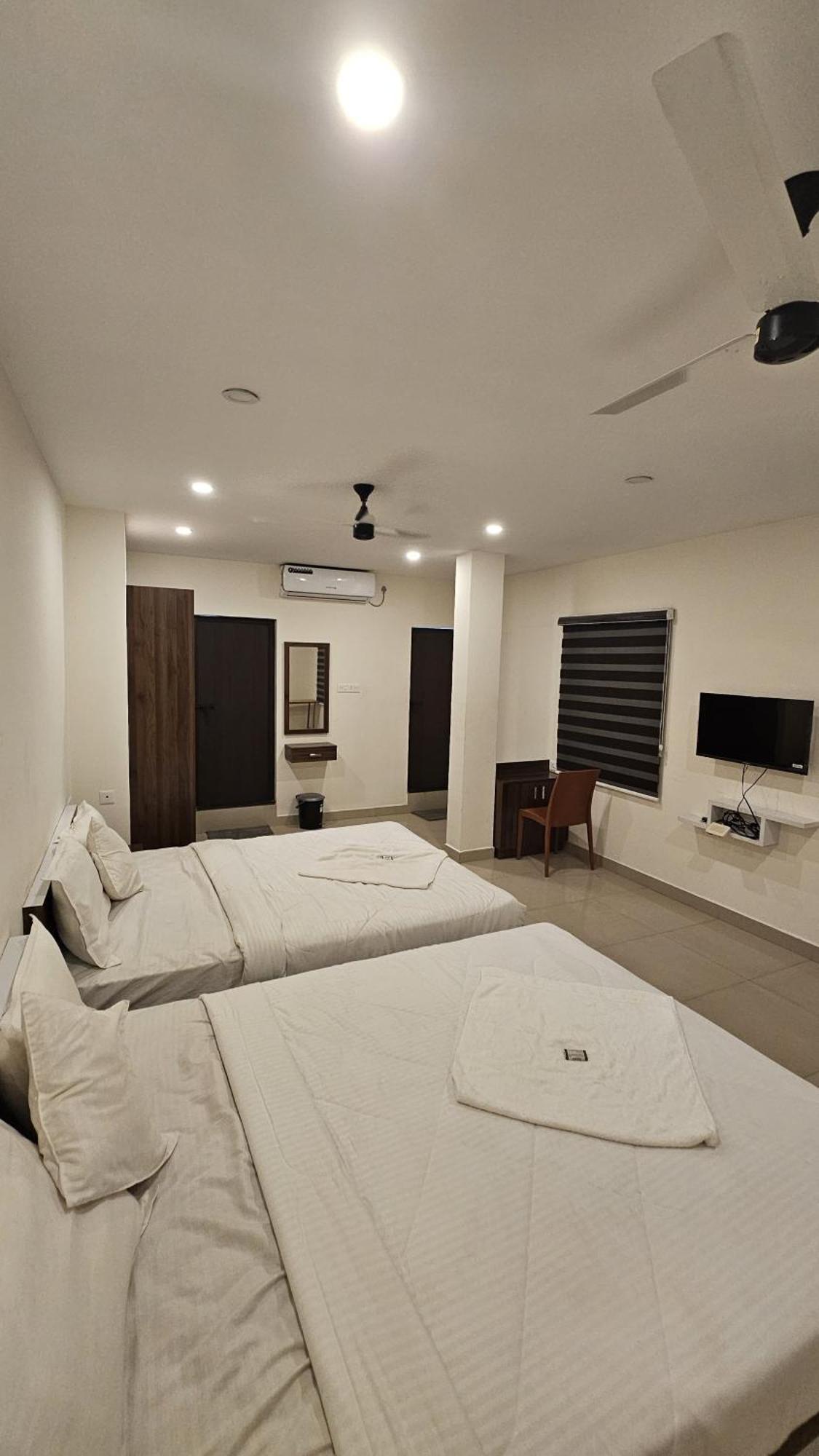 Heres Residency Hotel *