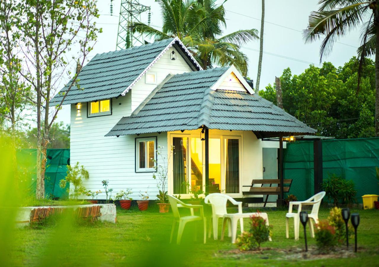Guest house Jc Den Private By Voye Homes Kochi