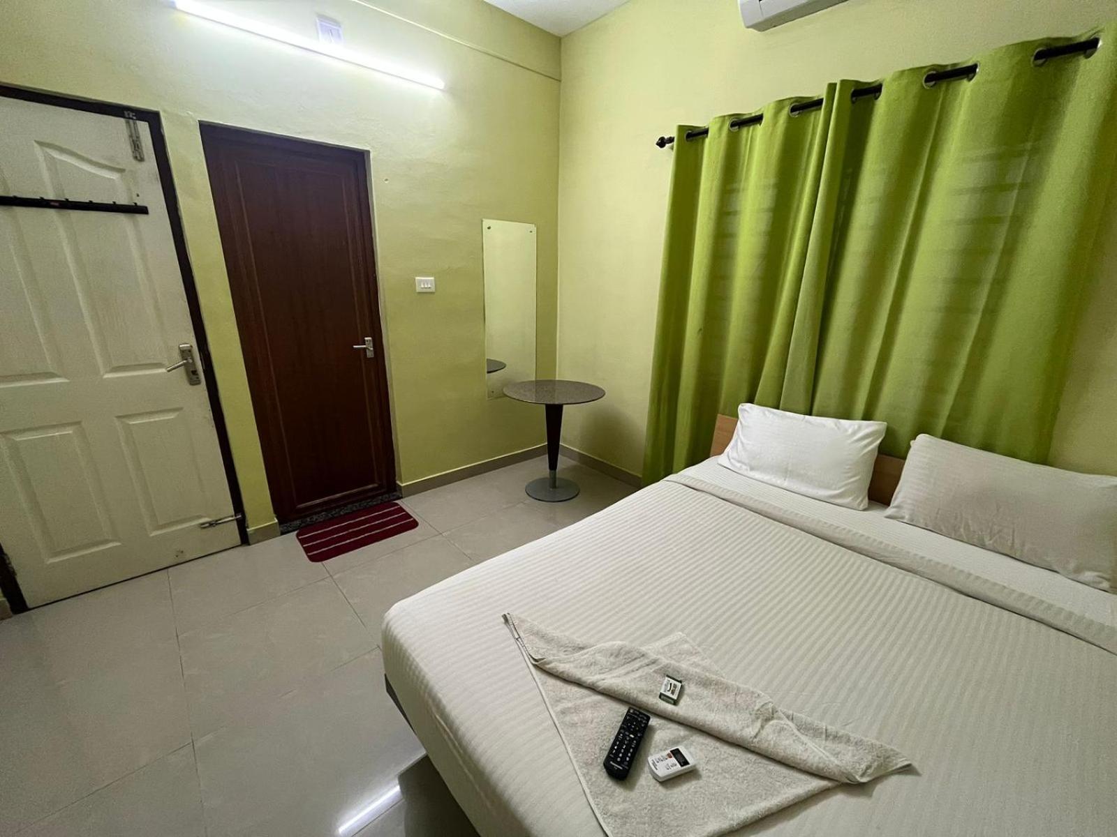 Guest house Kaippillil