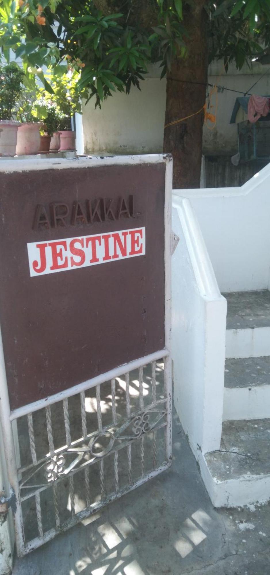 Jestine Guest house *