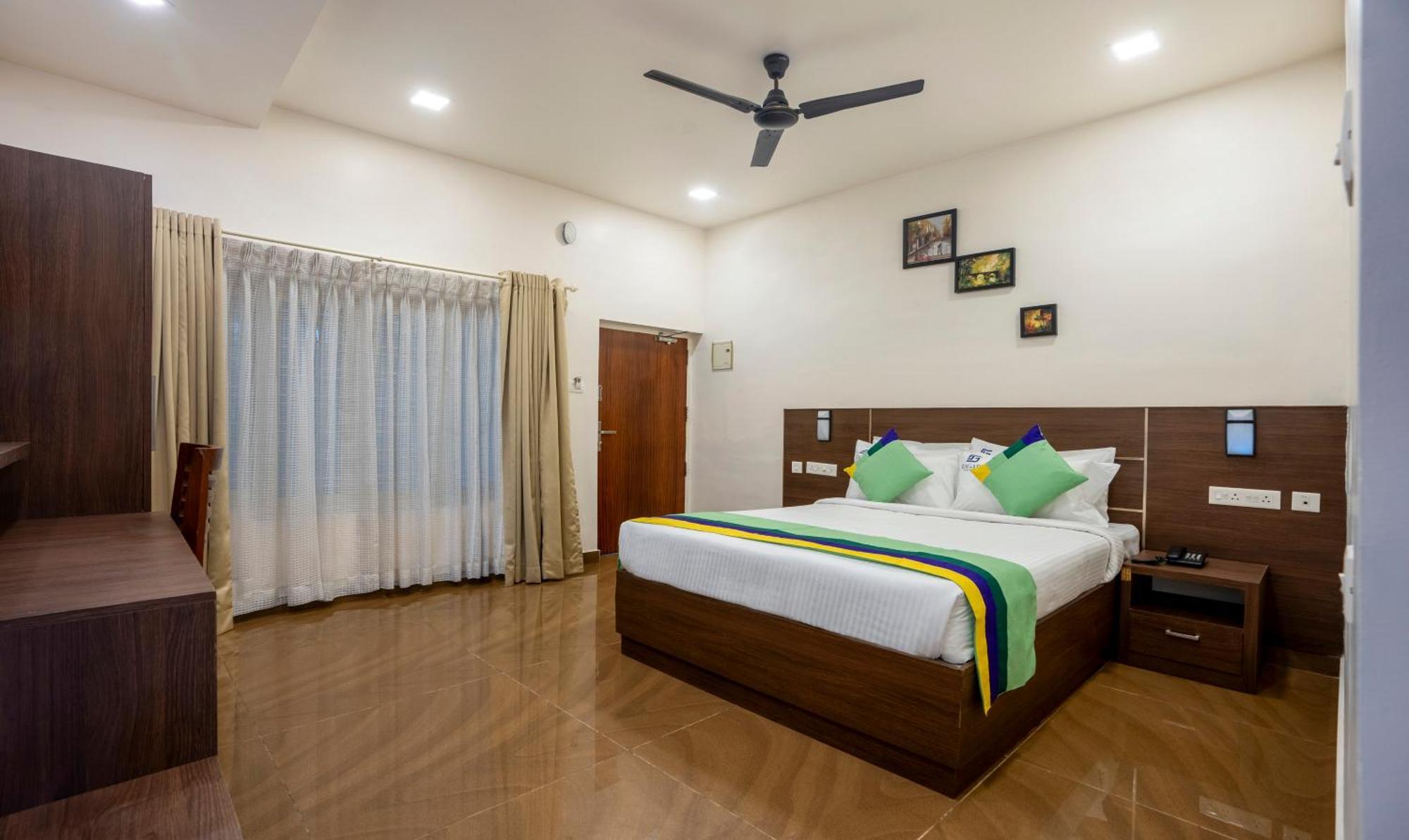 Hotel Treebo Seagate Kochi