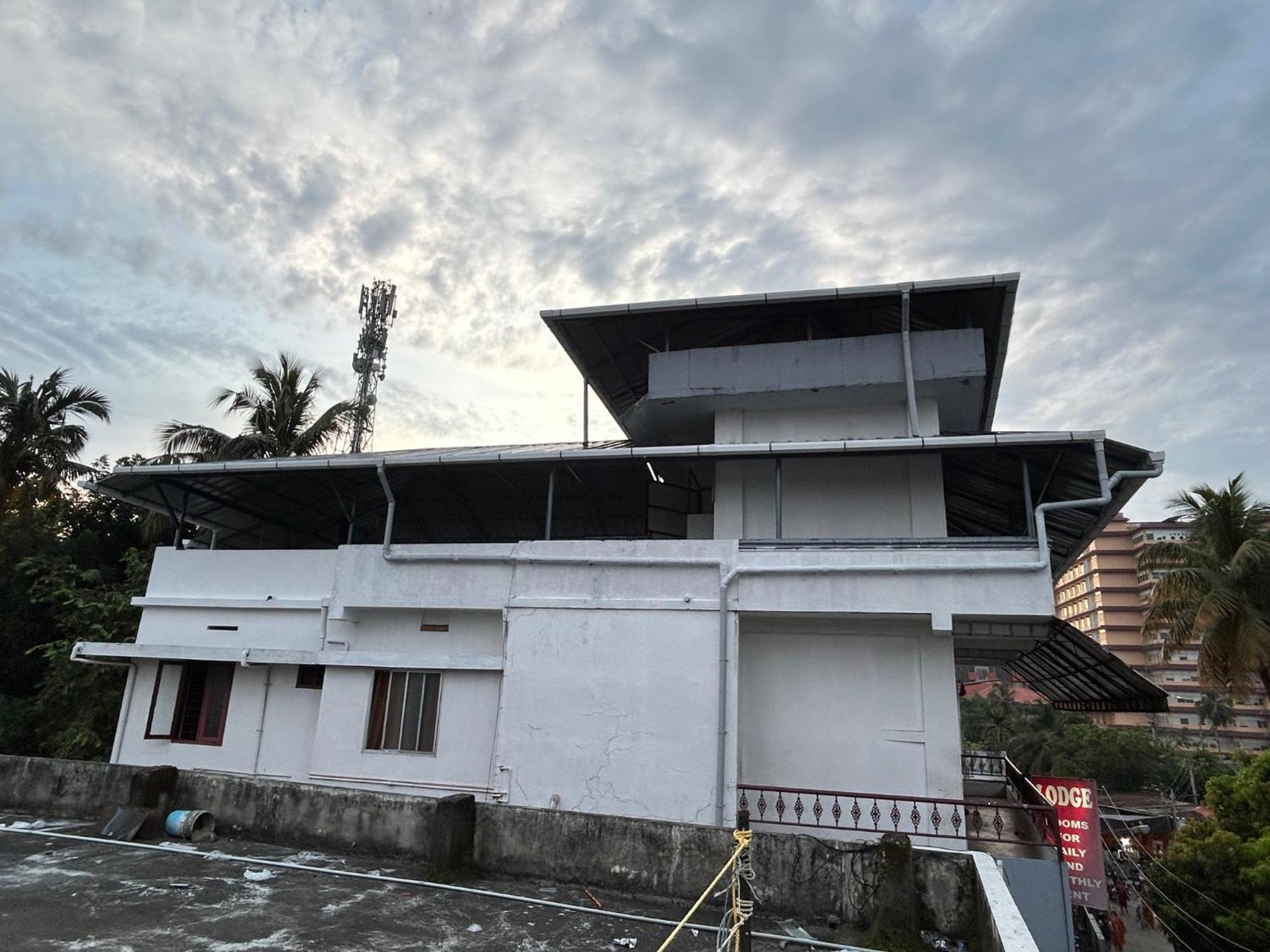 Mukalel Tourist Lodge *