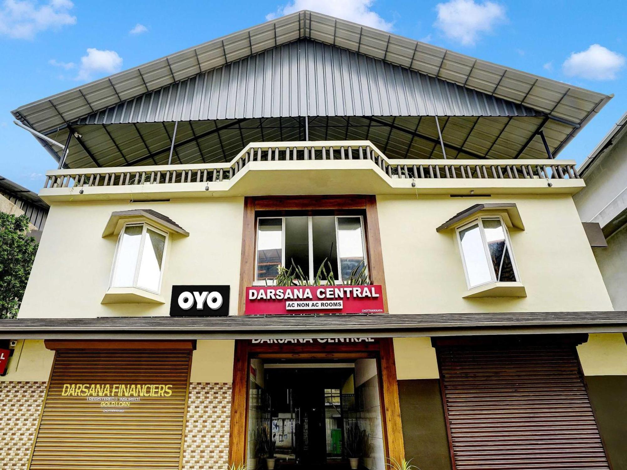 Oyo Flagship Darsana Central Hotel