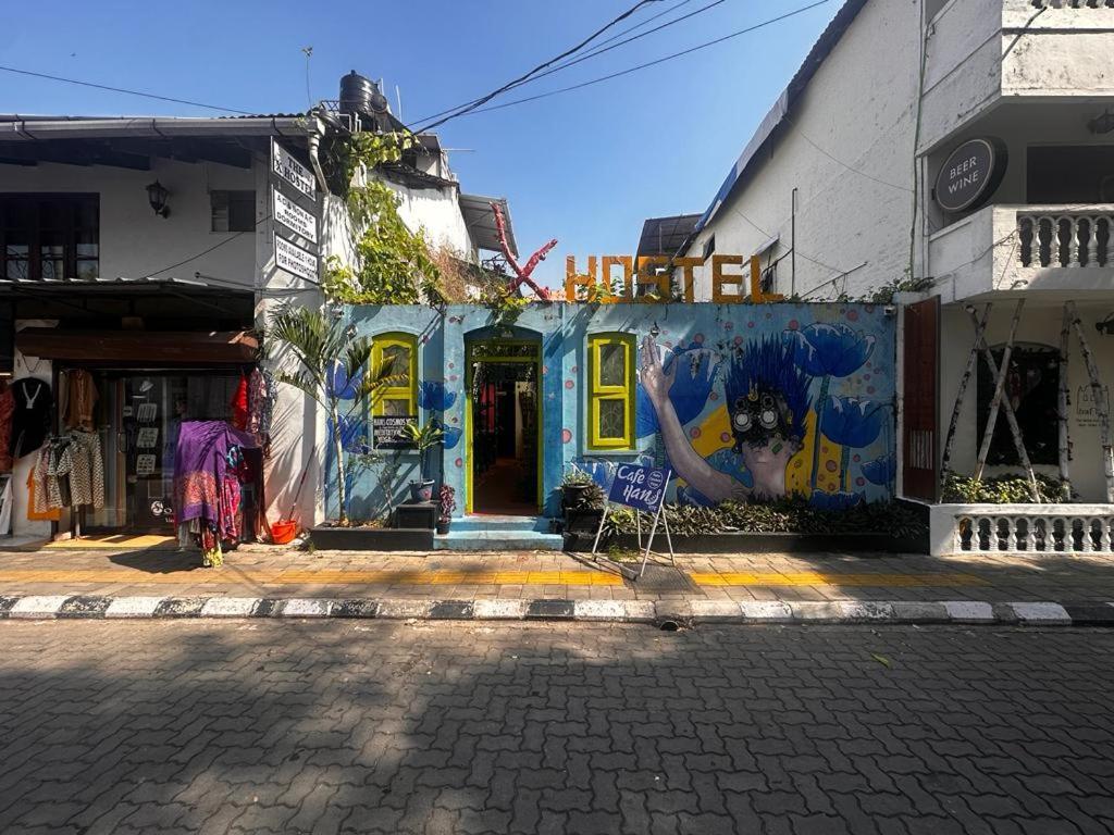Hostel Xhostel *