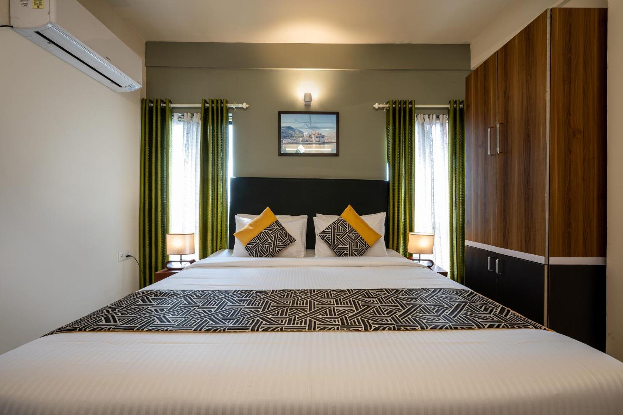 Cj Grande By Jesway & Hotel
