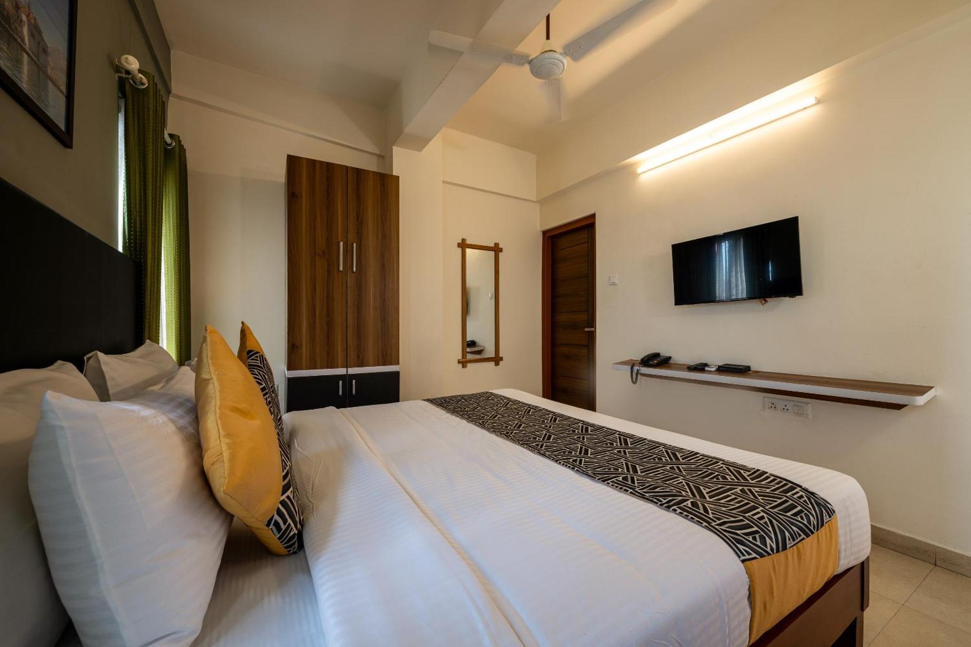 Hotel Cj Grande By Jesway & 3*