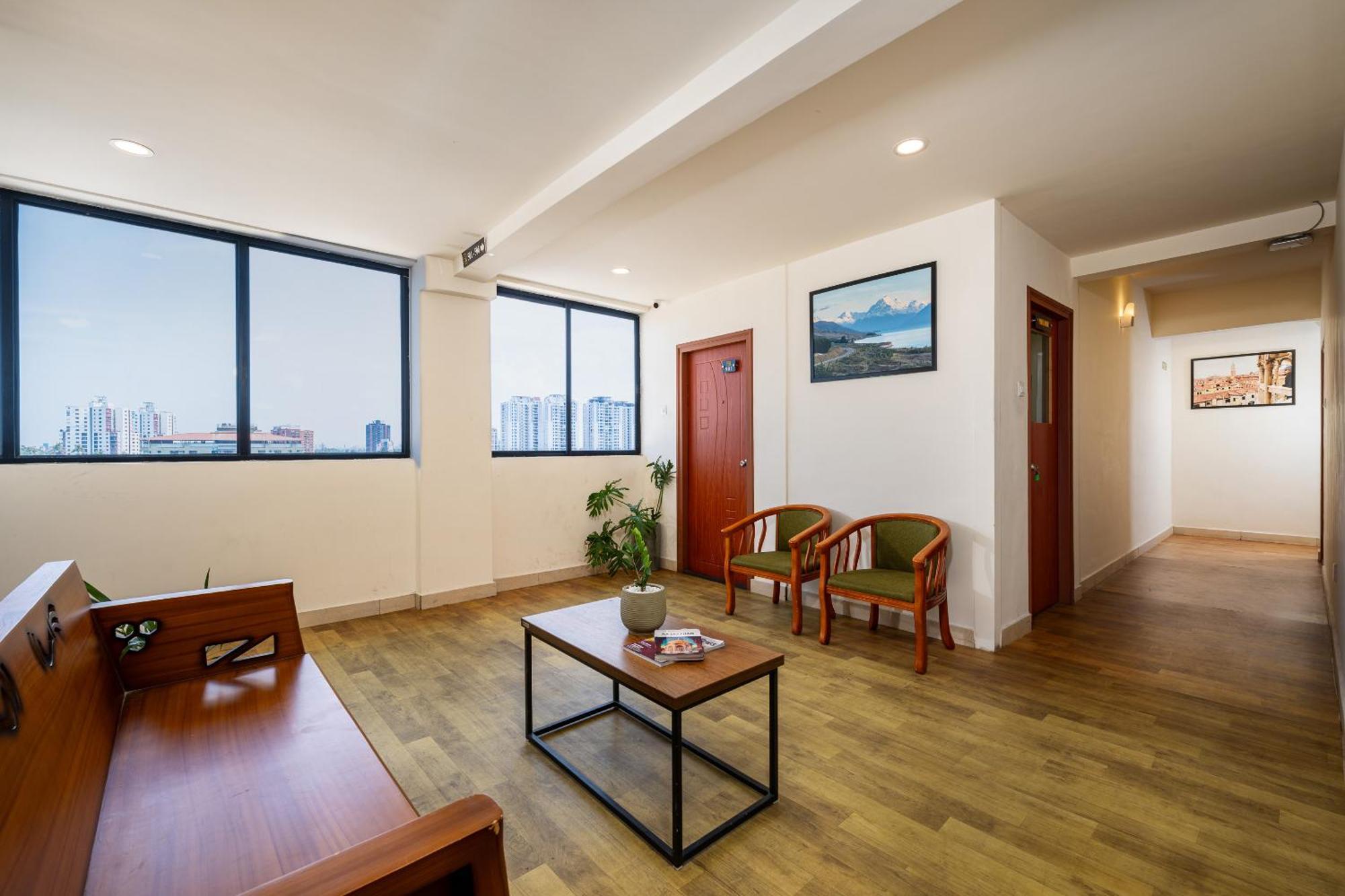 Cj Grande By Jesway & Hotel