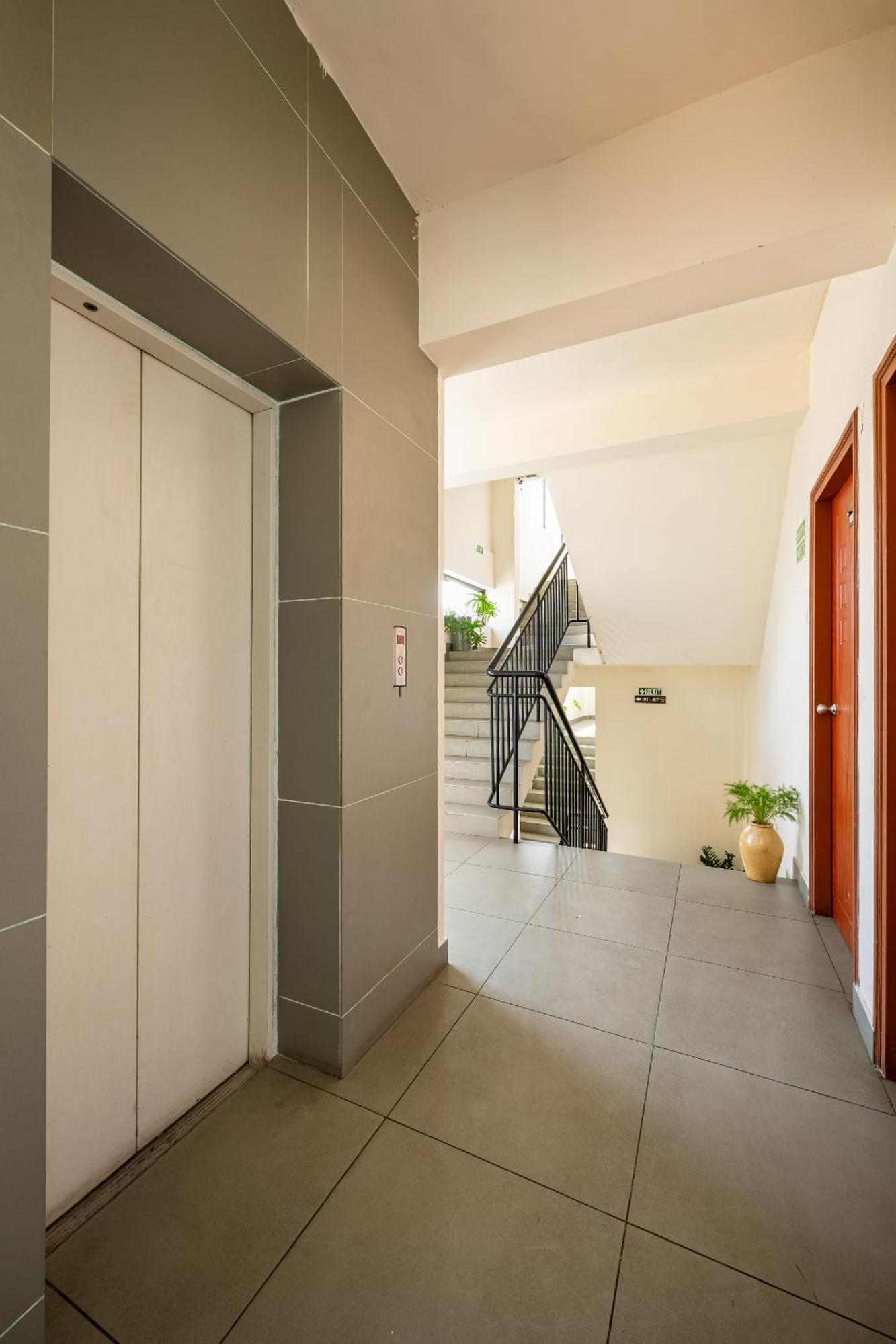 Cj Grande By Jesway & Hotel Kochi