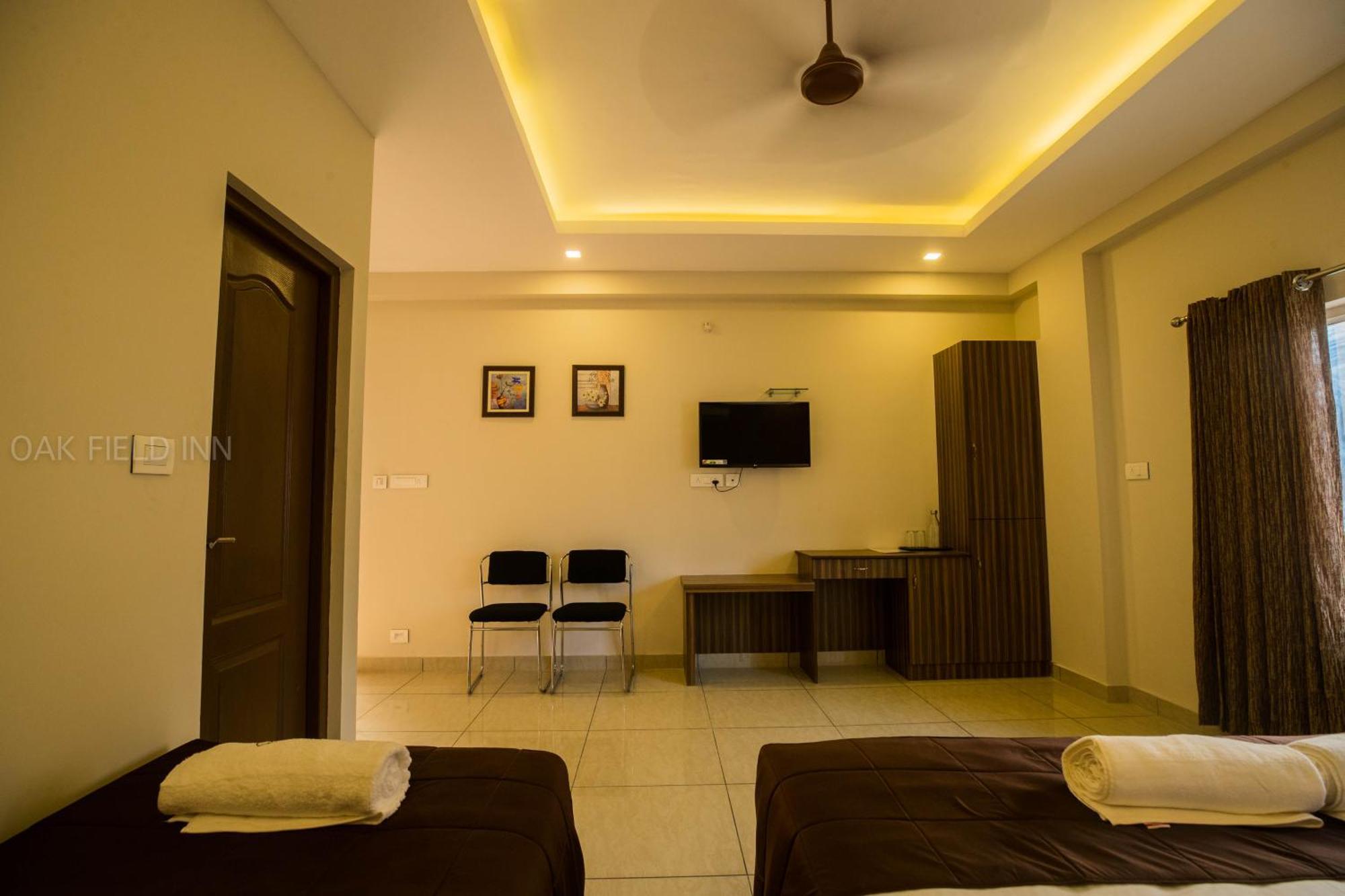 Hotel Oak Field Kochi