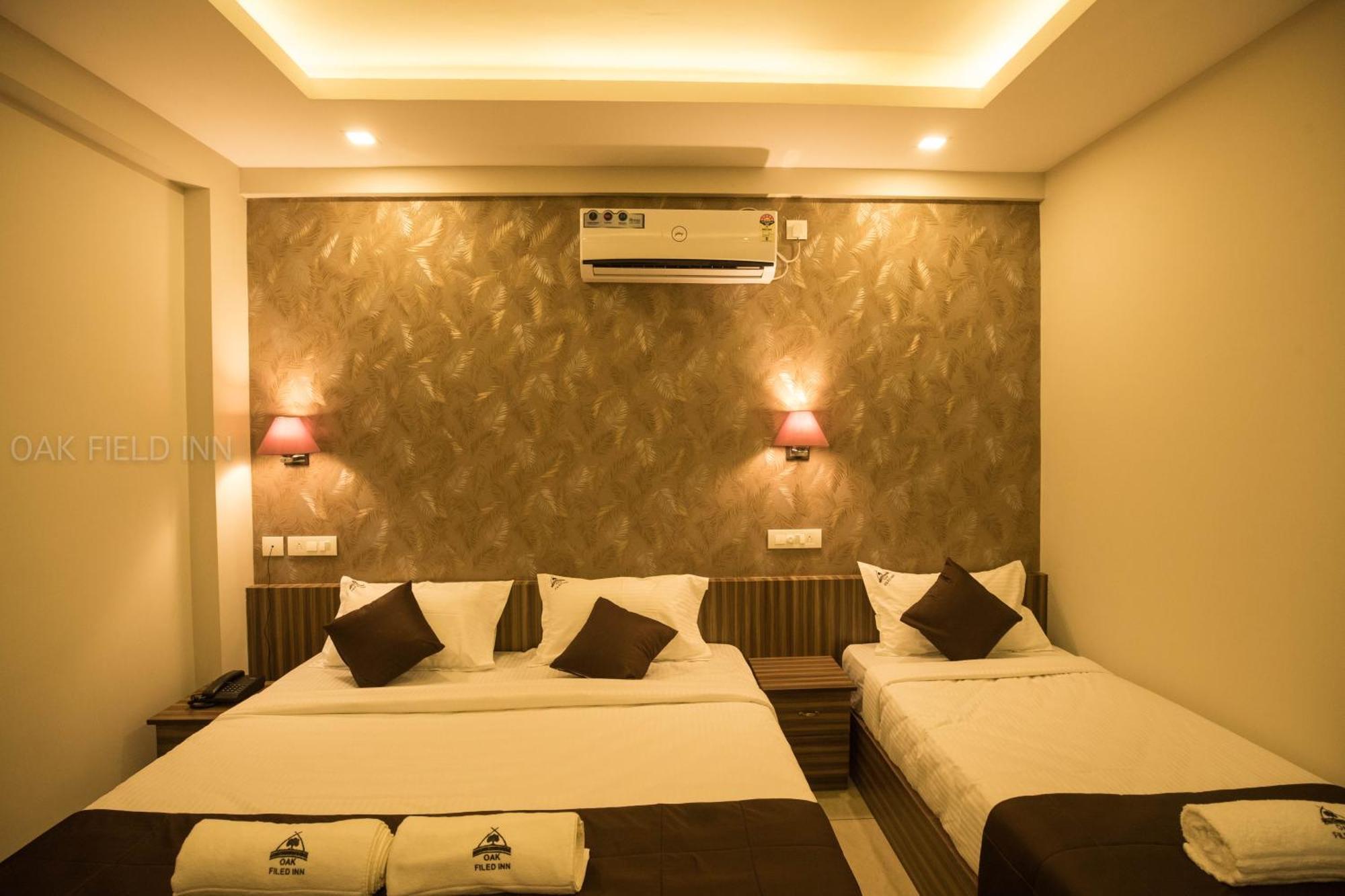 Hotel Oak Field