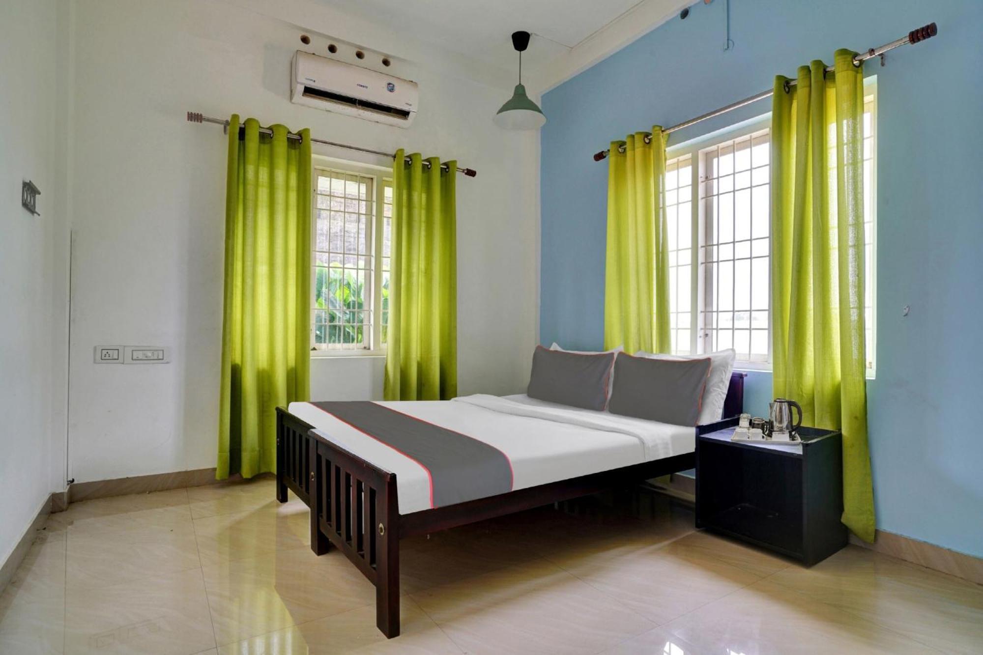 Collection O 81026 Suqoon Premium Stays Hotel Kochi