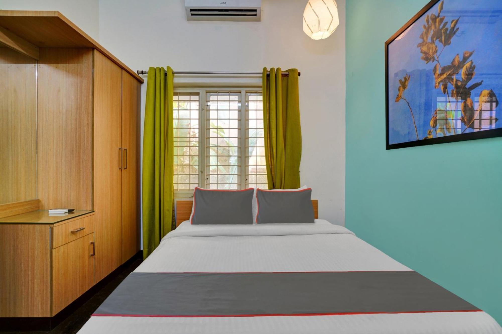 Collection O 81026 Suqoon Premium Stays 3*