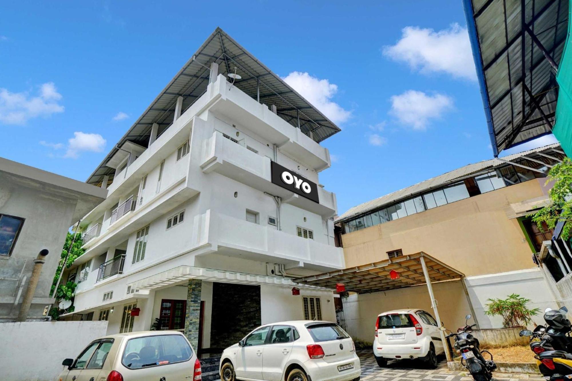 Hotel Collection O 81026 Suqoon Premium Stays Kochi