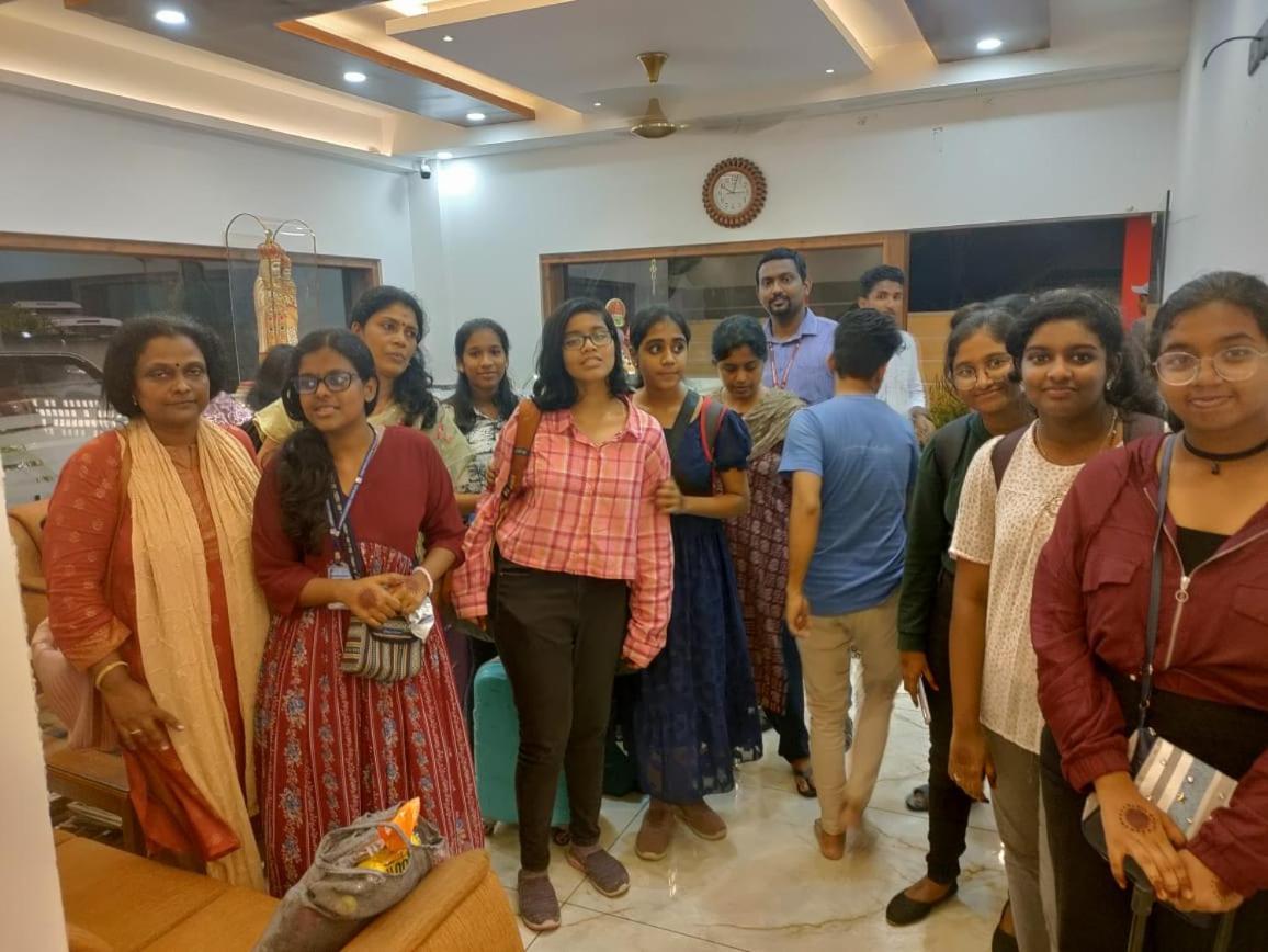 Marina Airport Hotel Kochi