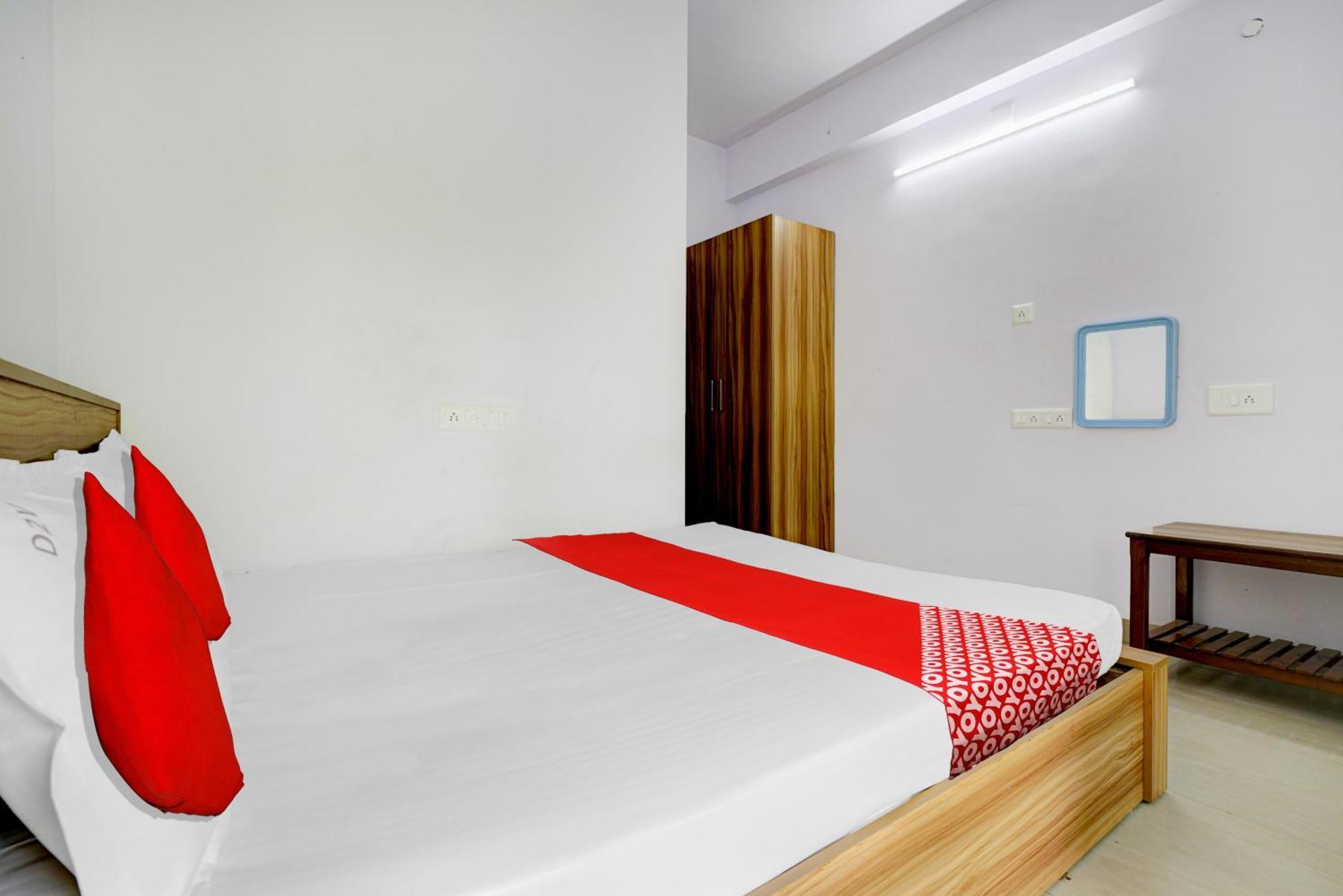 Oyo Flagship Blue Moon Residency Hotel Kochi