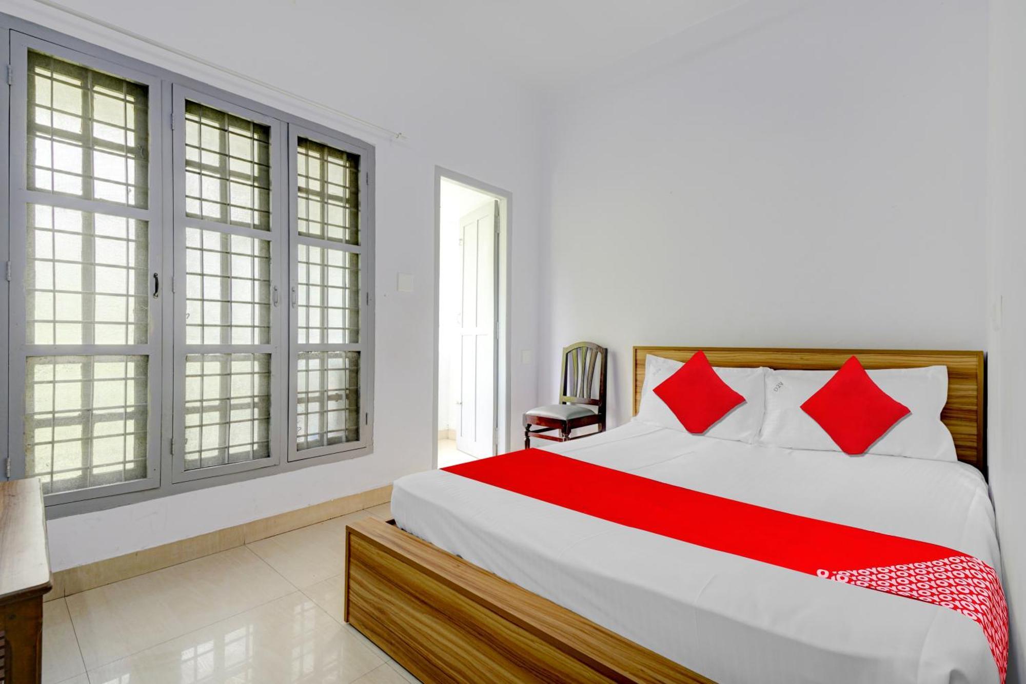 Hotel Oyo Flagship Blue Moon Residency 3*