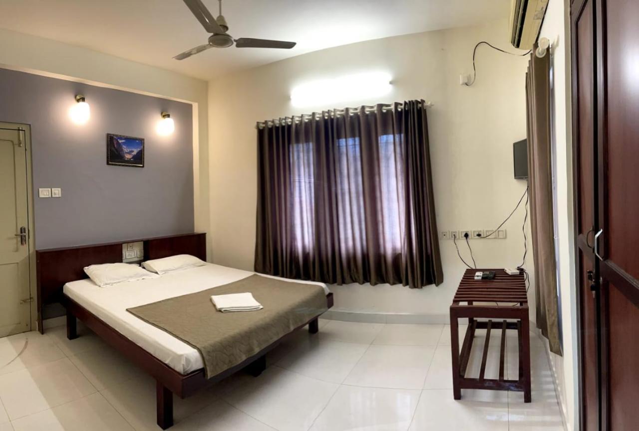 Orkuz Residency Homestay *