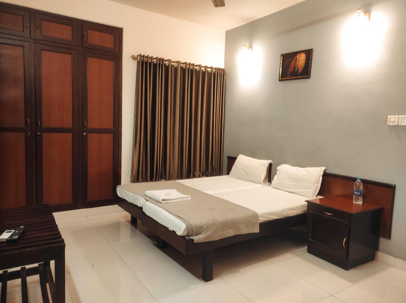 Orkuz Residency Homestay *