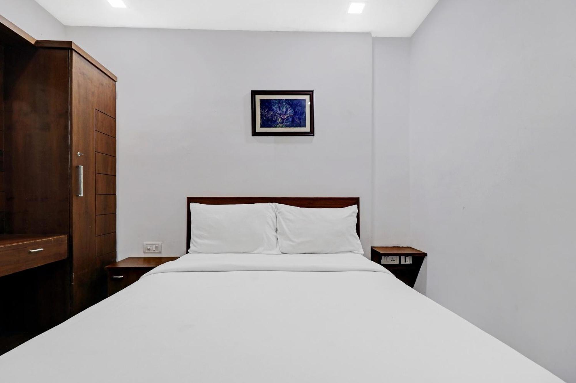 Hotel Oyo Townhouse 595 Majestic Kochi