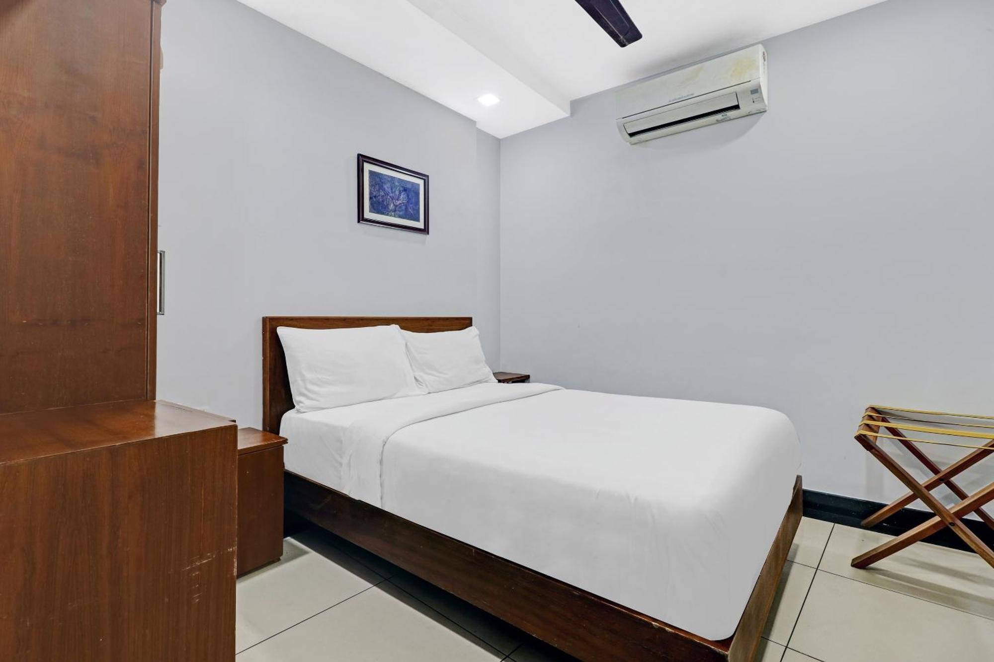 Oyo Townhouse 595 Majestic