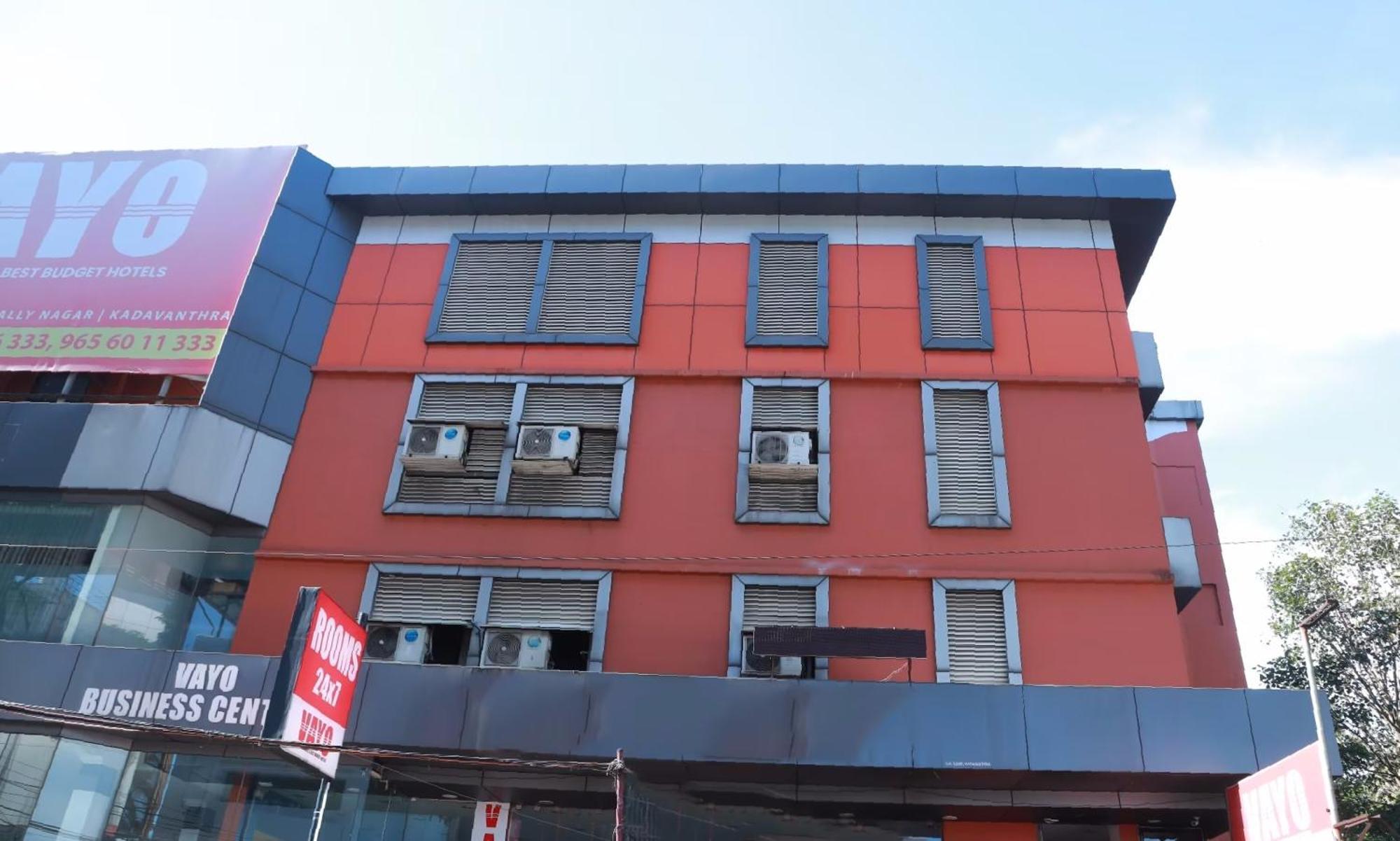 Hotel Collection O Safe Kadavanthra 4*
