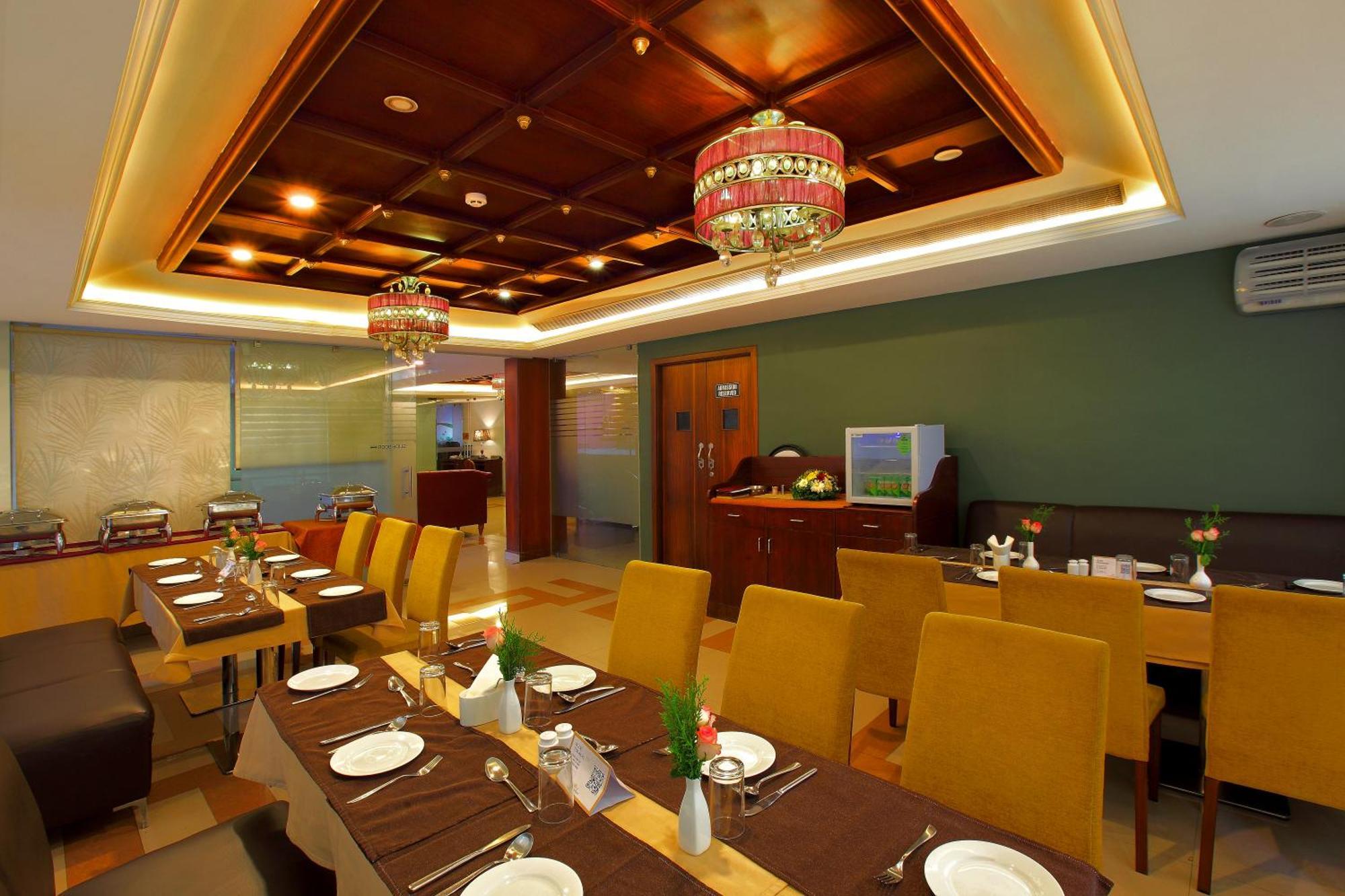 Cochin Palace 4*
